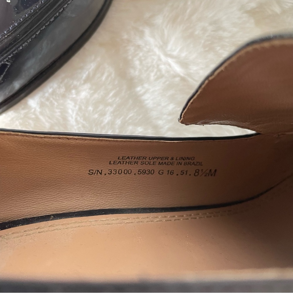 Tory Burch Navy and Gold Heels - Picture 4 of 9